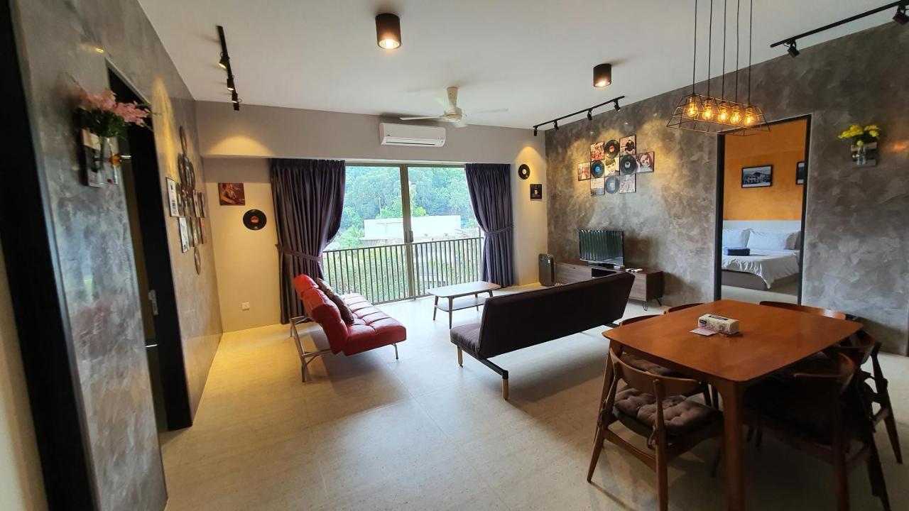 By The Sea Beach Luxury Resort - Batu Ferringhi Exterior photo